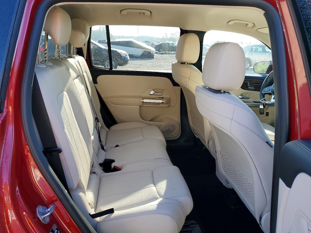 2021 MERCEDES-BENZ GLB 250 photo 31