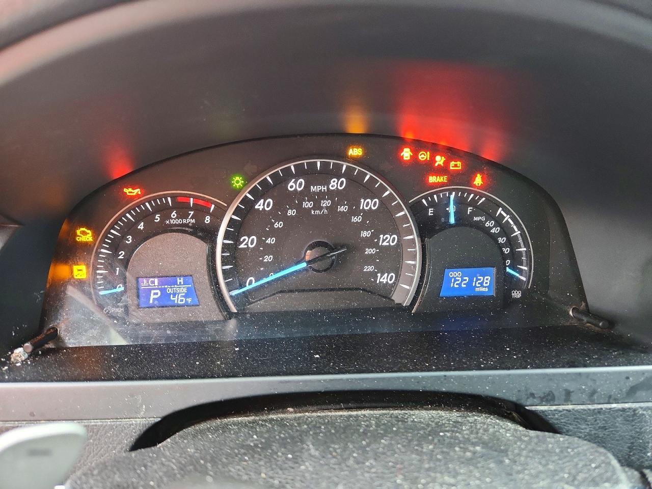 2014 TOYOTA CAMRY SE photo 17