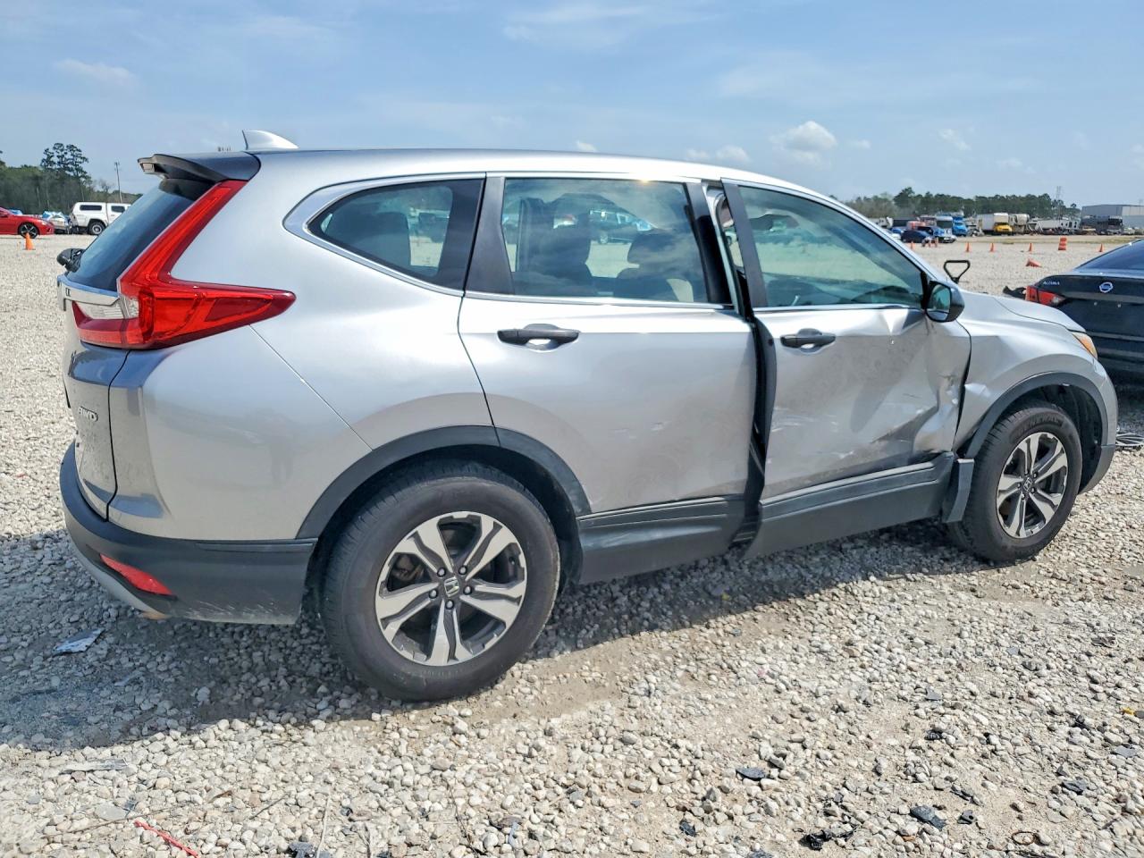 2018 HONDA CR-V LX photo 5