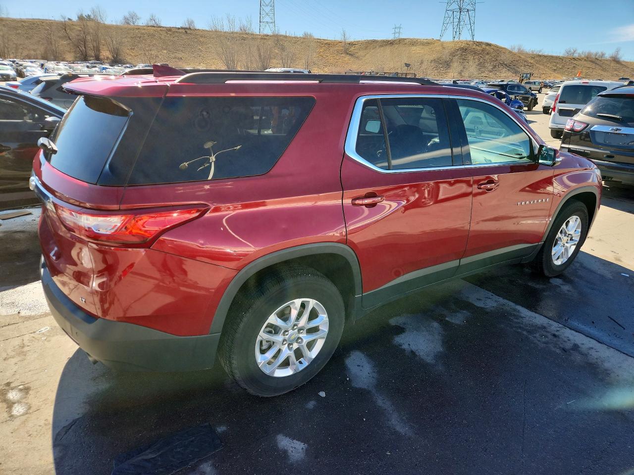 2019 CHEVROLET TRAVERSE LT photo 3