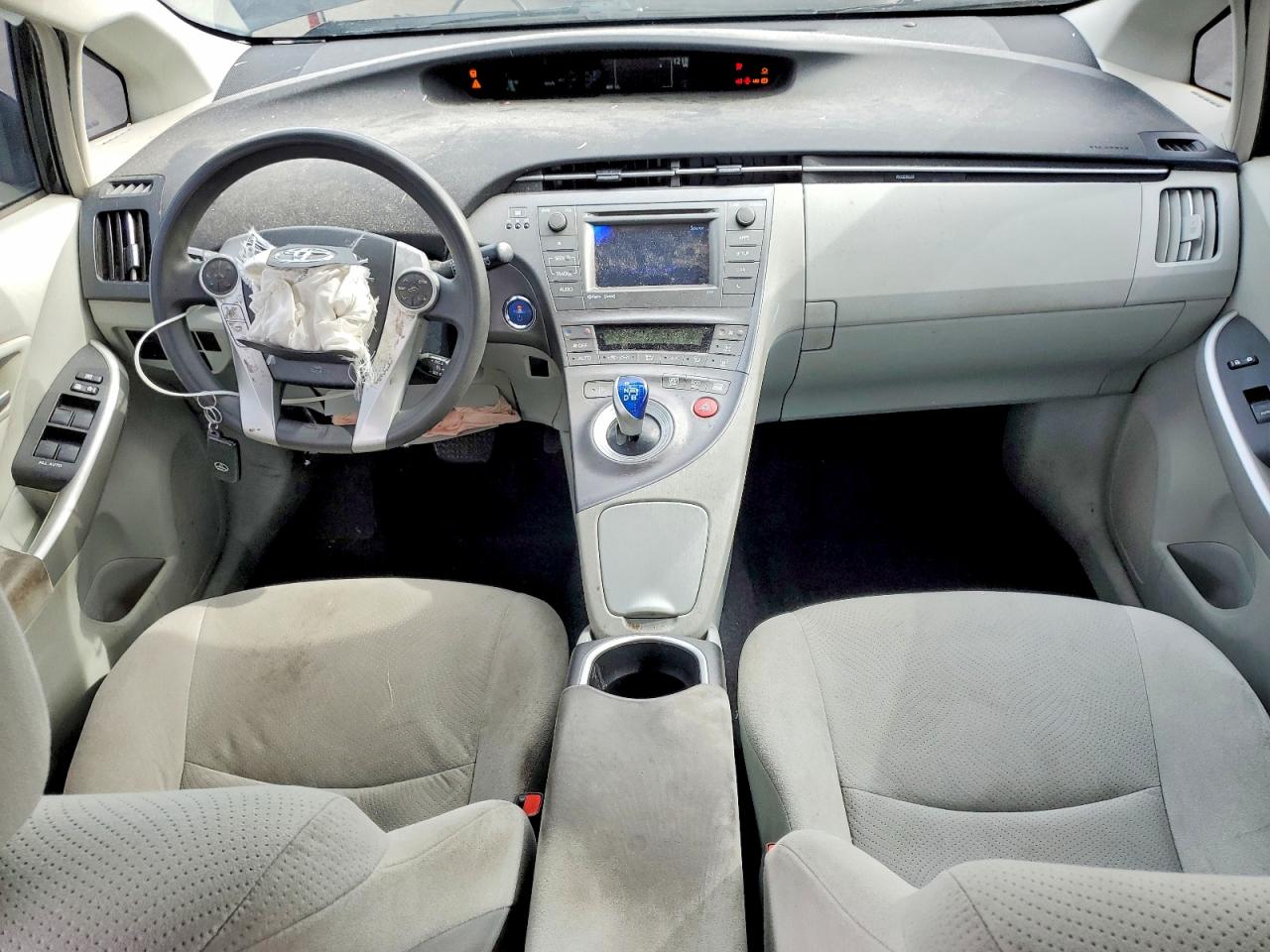 2014 TOYOTA PRIUS THREE photo 15