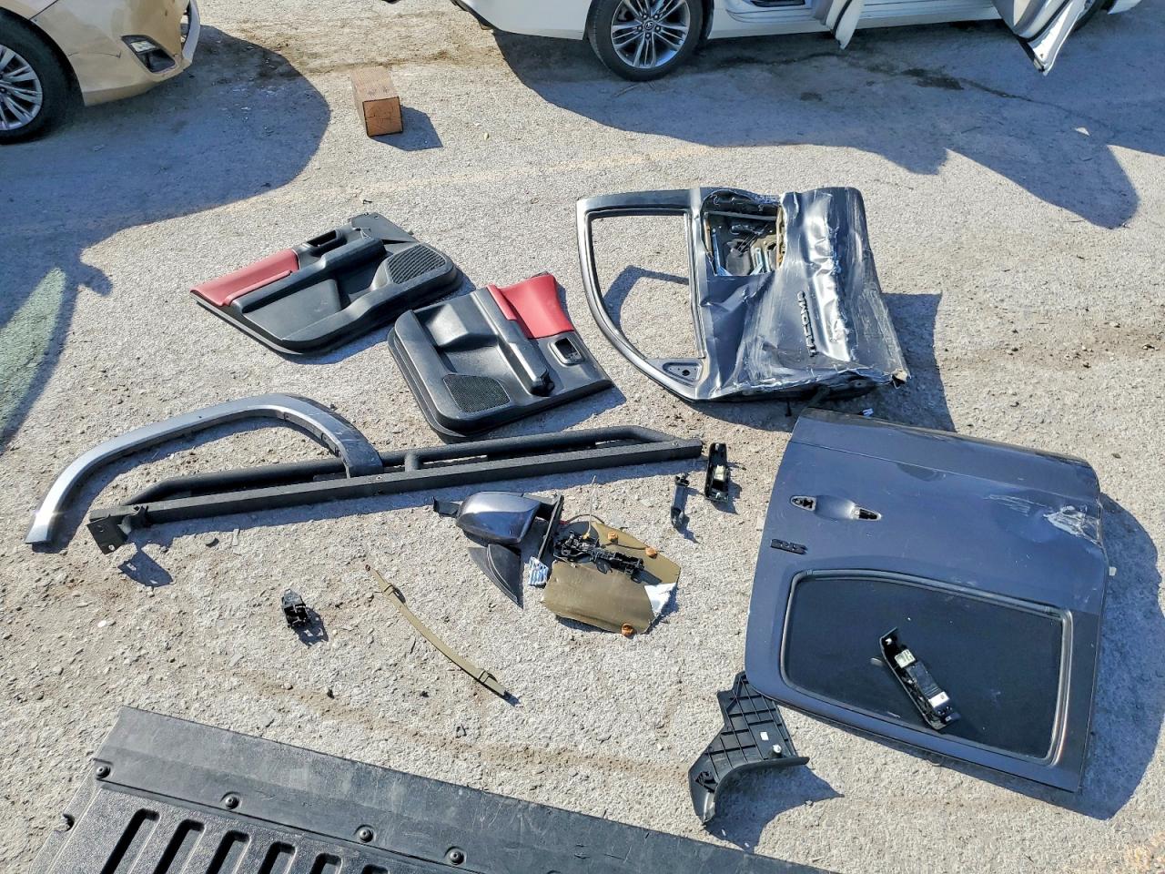 2017 TOYOTA TACOMA SR5 V6 photo 12