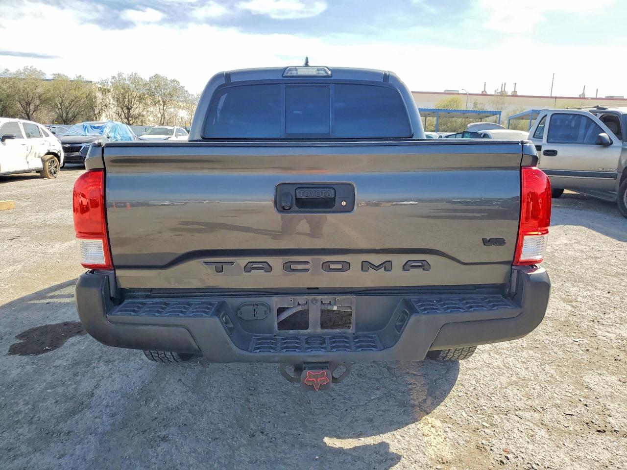 2017 TOYOTA TACOMA SR5 V6 photo 6