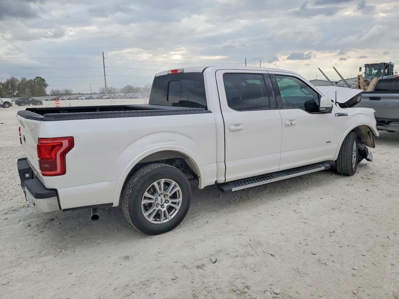 2015 FORD F150 SUPERCREW photo 3