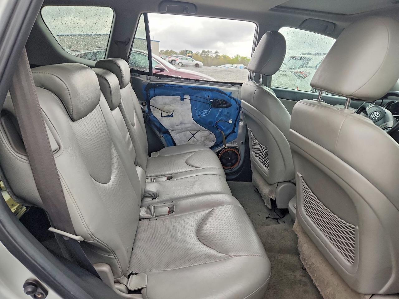 2010 TOYOTA RAV4 LIMITED photo 31