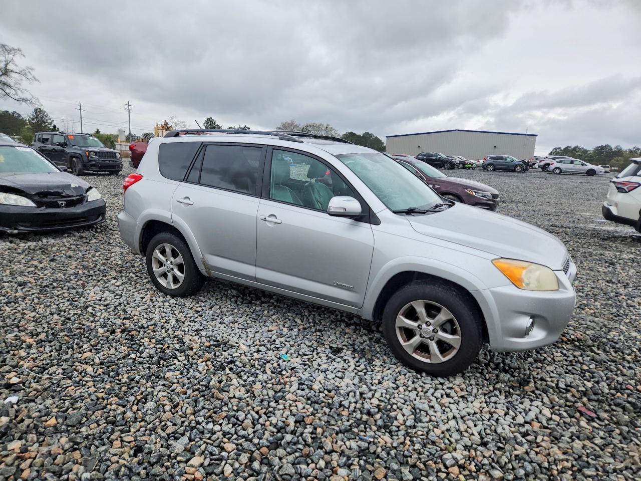2010 TOYOTA RAV4 LIMITED photo 10