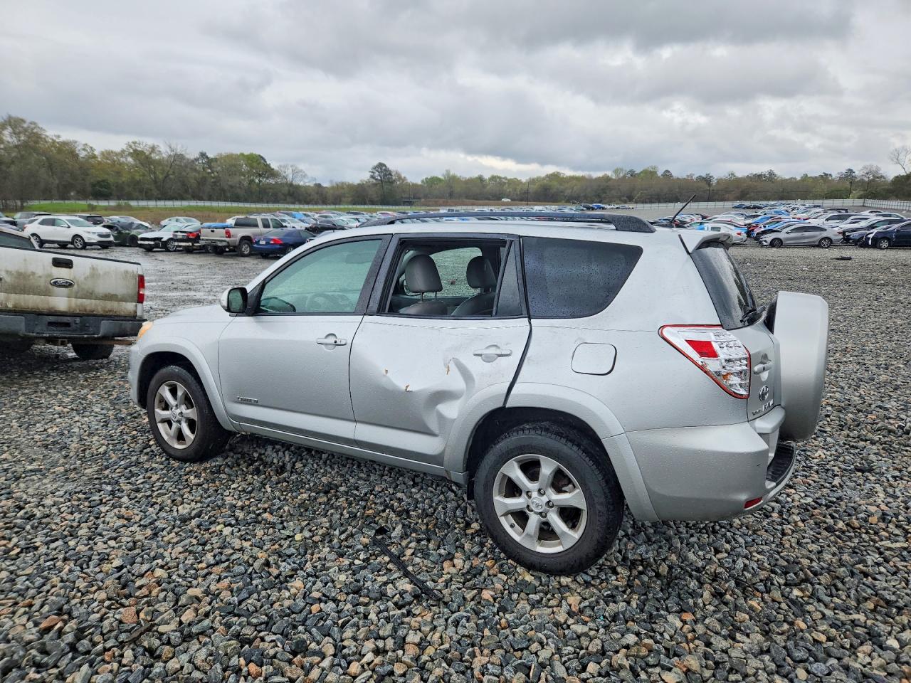 2010 TOYOTA RAV4 LIMITED photo 4