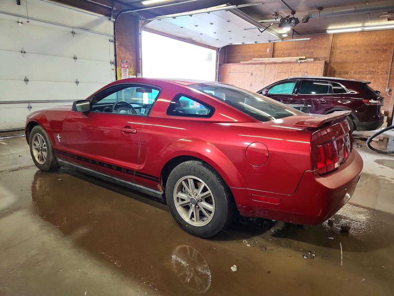 2005 FORD MUSTANG photo 2