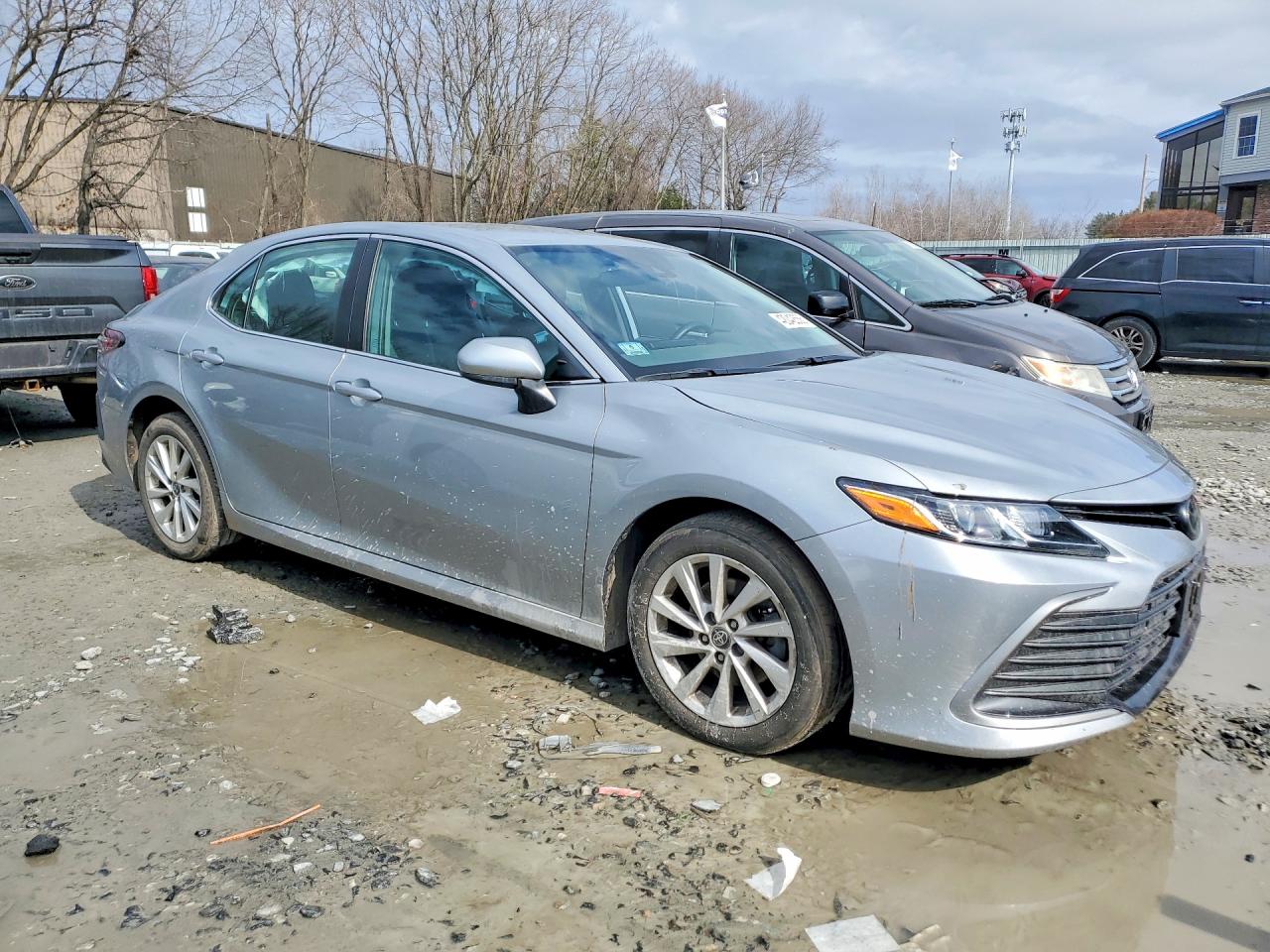 2023 TOYOTA CAMRY LE photo 4
