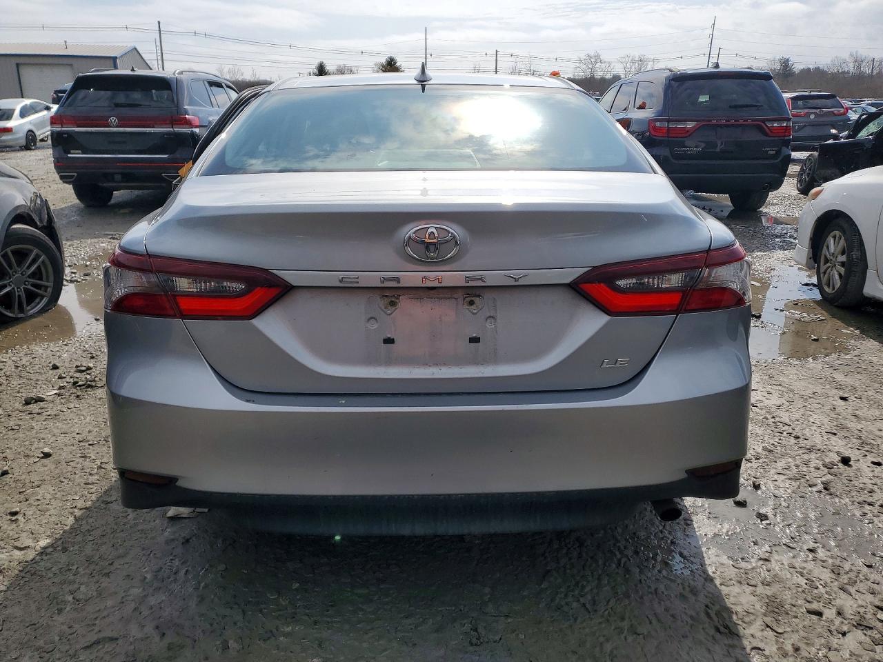 2023 TOYOTA CAMRY LE photo 6