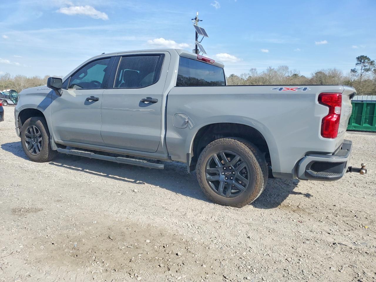 2024 CHEVROLET SILVERADO K1500 CUSTOM photo 4