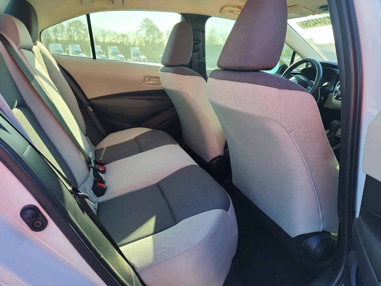 2024 TOYOTA COROLLA LE photo 28
