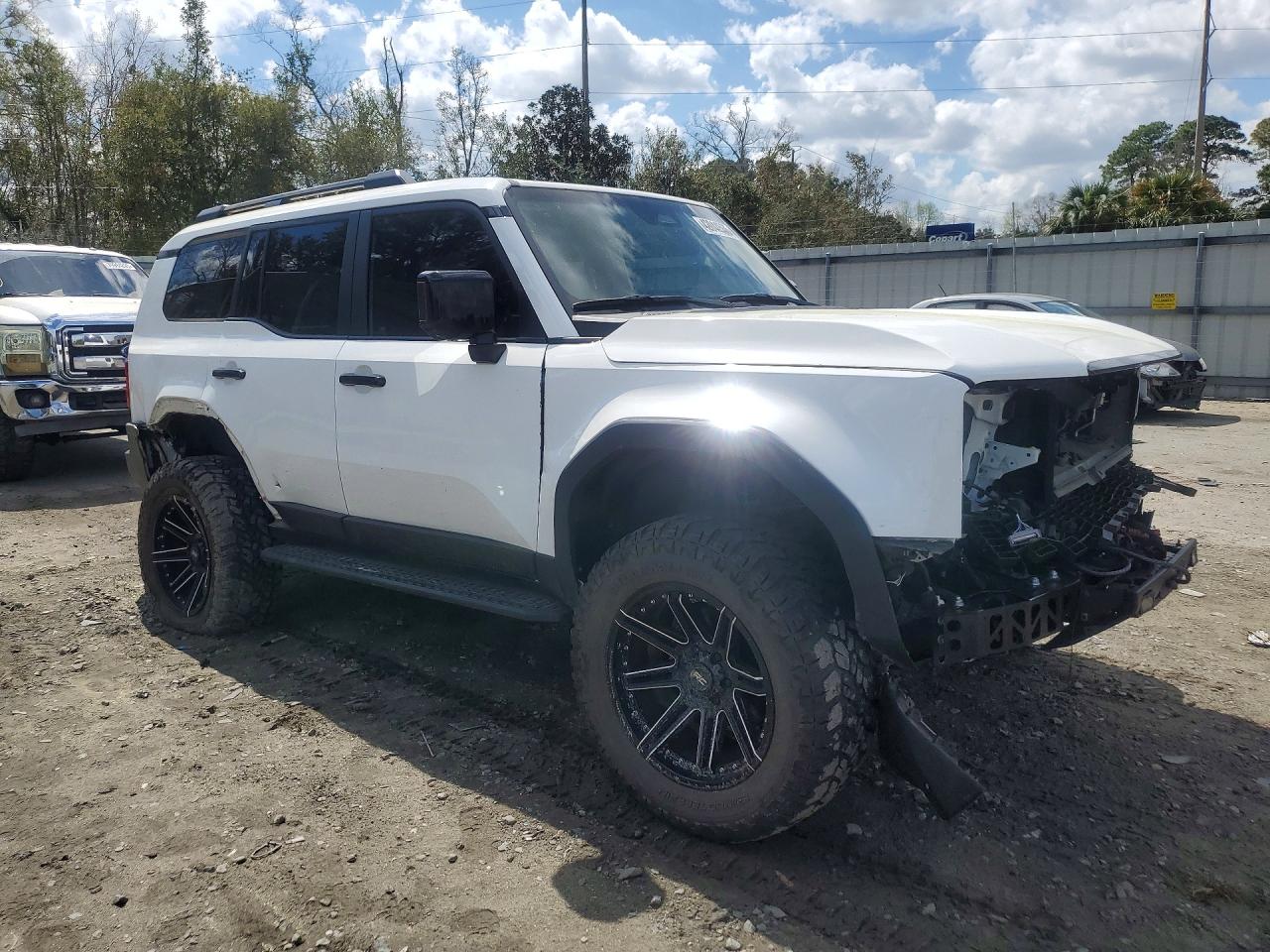 2024 TOYOTA LAND CRUISER BASE photo 7
