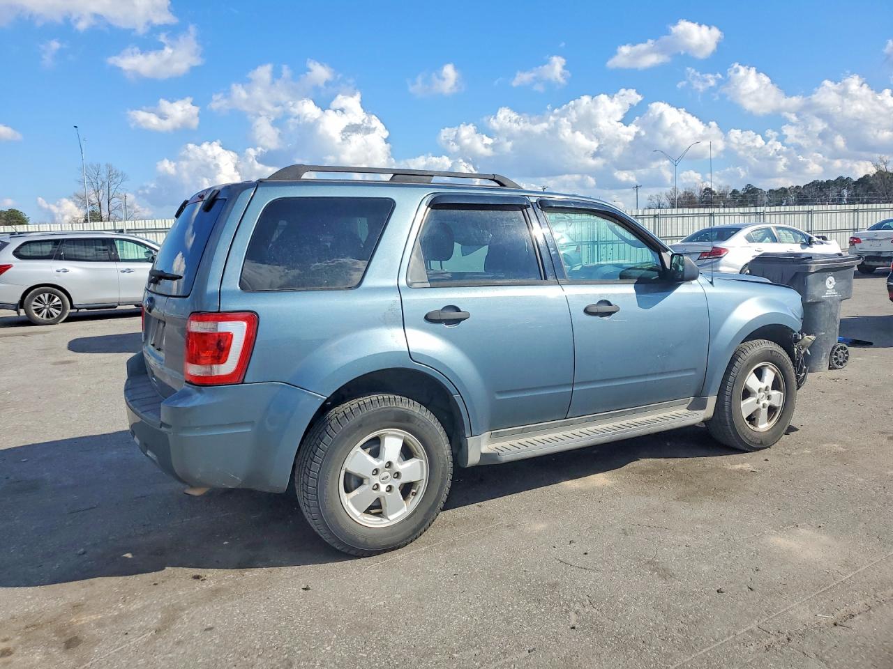 2012 FORD ESCAPE XLT photo 3