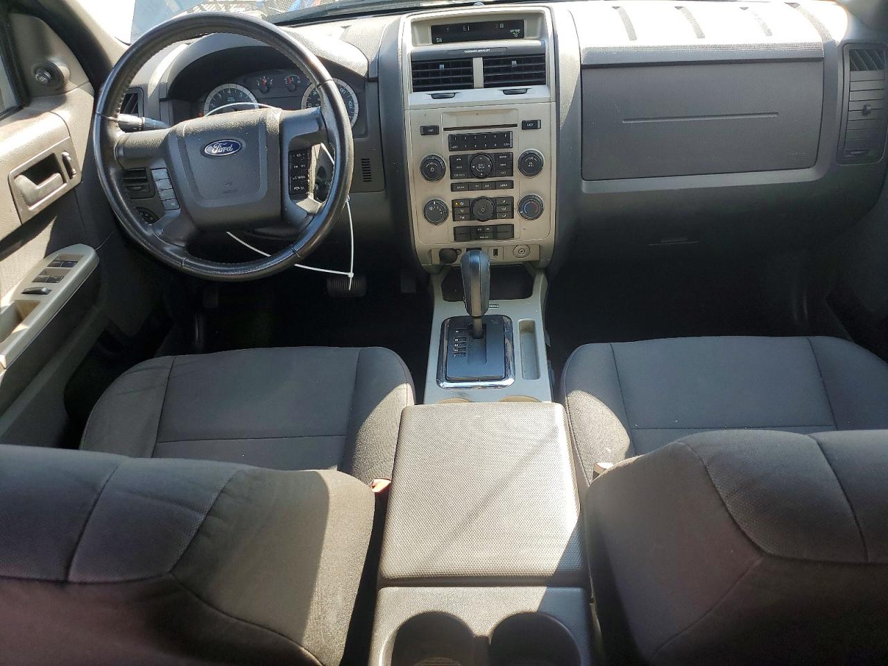 2012 FORD ESCAPE XLT photo 8