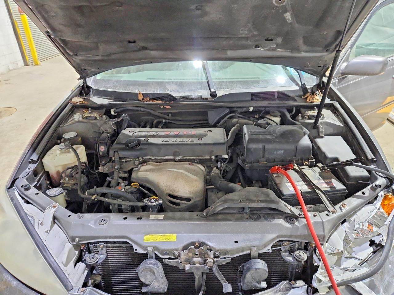 2004 TOYOTA CAMRY XLE photo 21