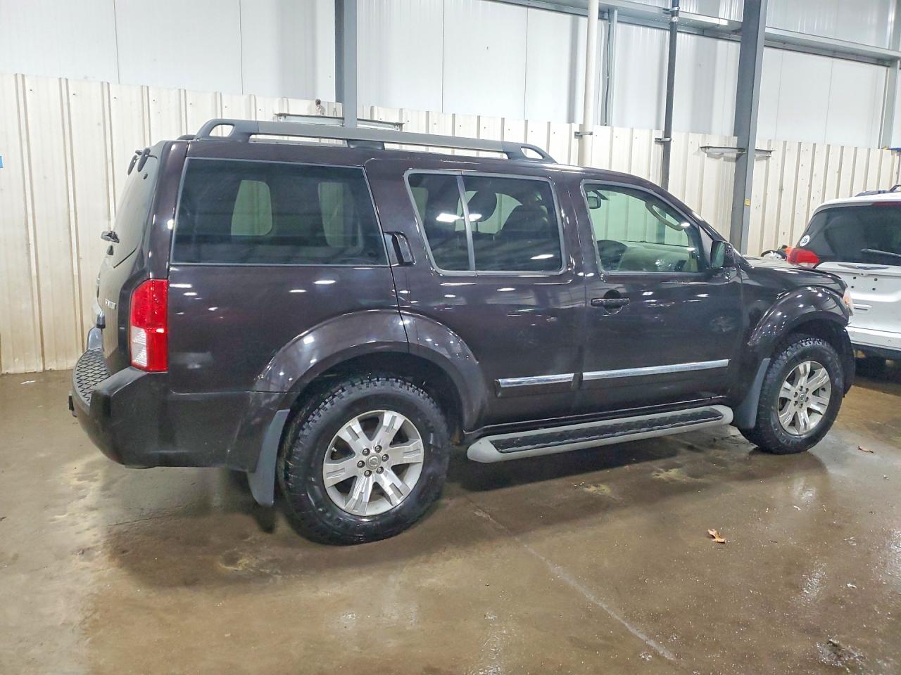 2012 NISSAN PATHFINDER S photo 5