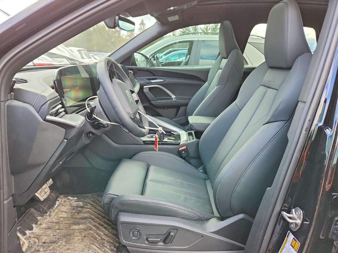2025 AUDI Q5 photo 19