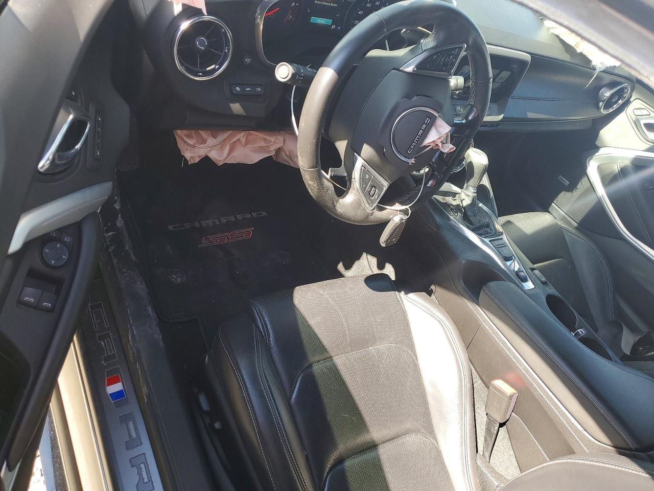 2017 CHEVROLET CAMARO SS photo 8