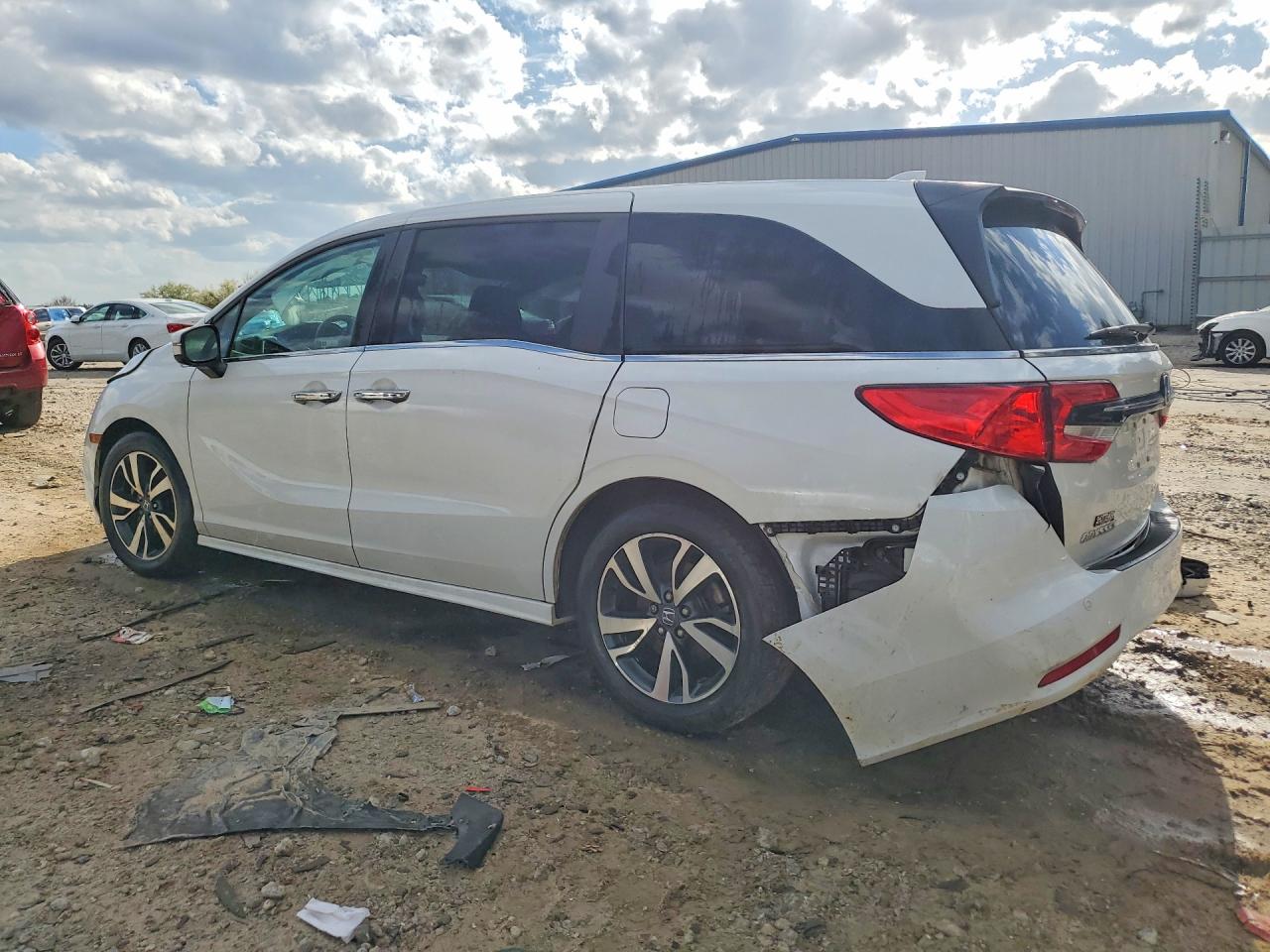 2023 HONDA ODYSSEY TOURING photo 3