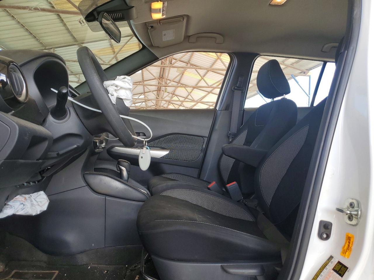 2020 NISSAN KICKS SV photo 7