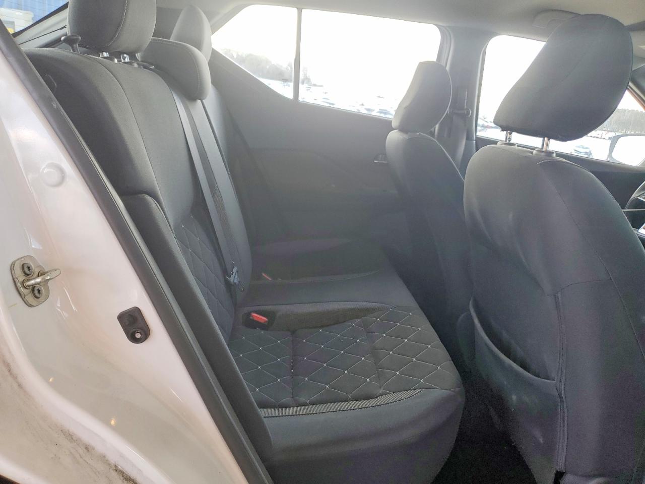 2020 NISSAN KICKS SV photo 10
