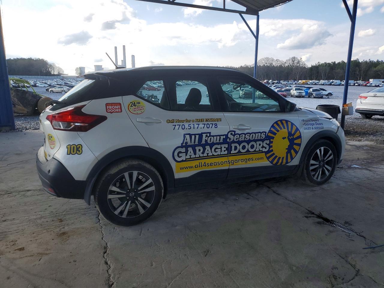 2020 NISSAN KICKS SV photo 3