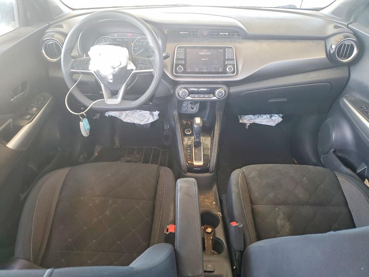 2020 NISSAN KICKS SV photo 8