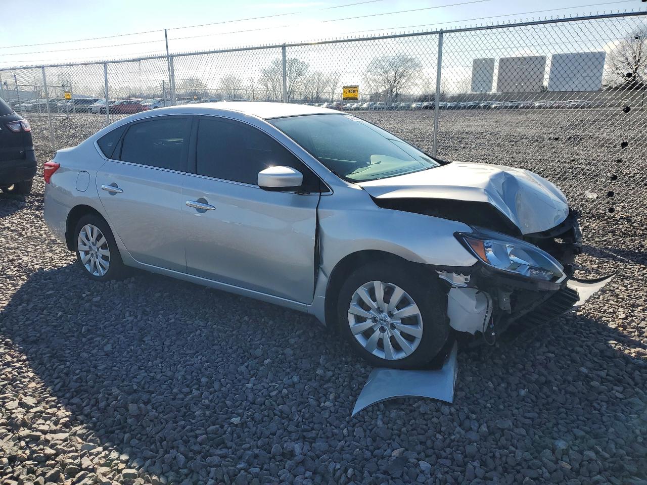 2019 NISSAN SENTRA S photo 4