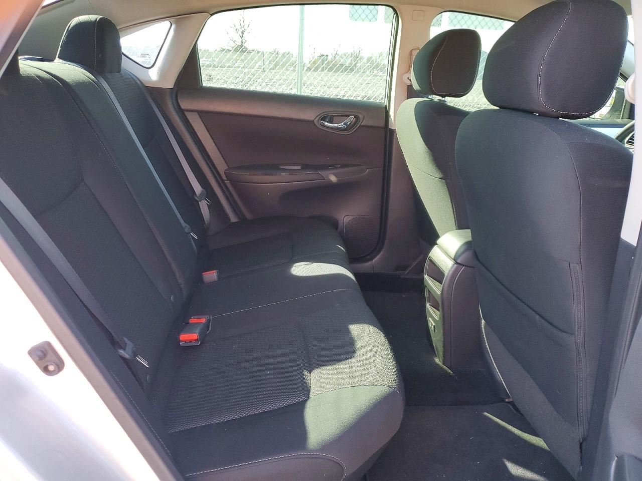 2019 NISSAN SENTRA S photo 10