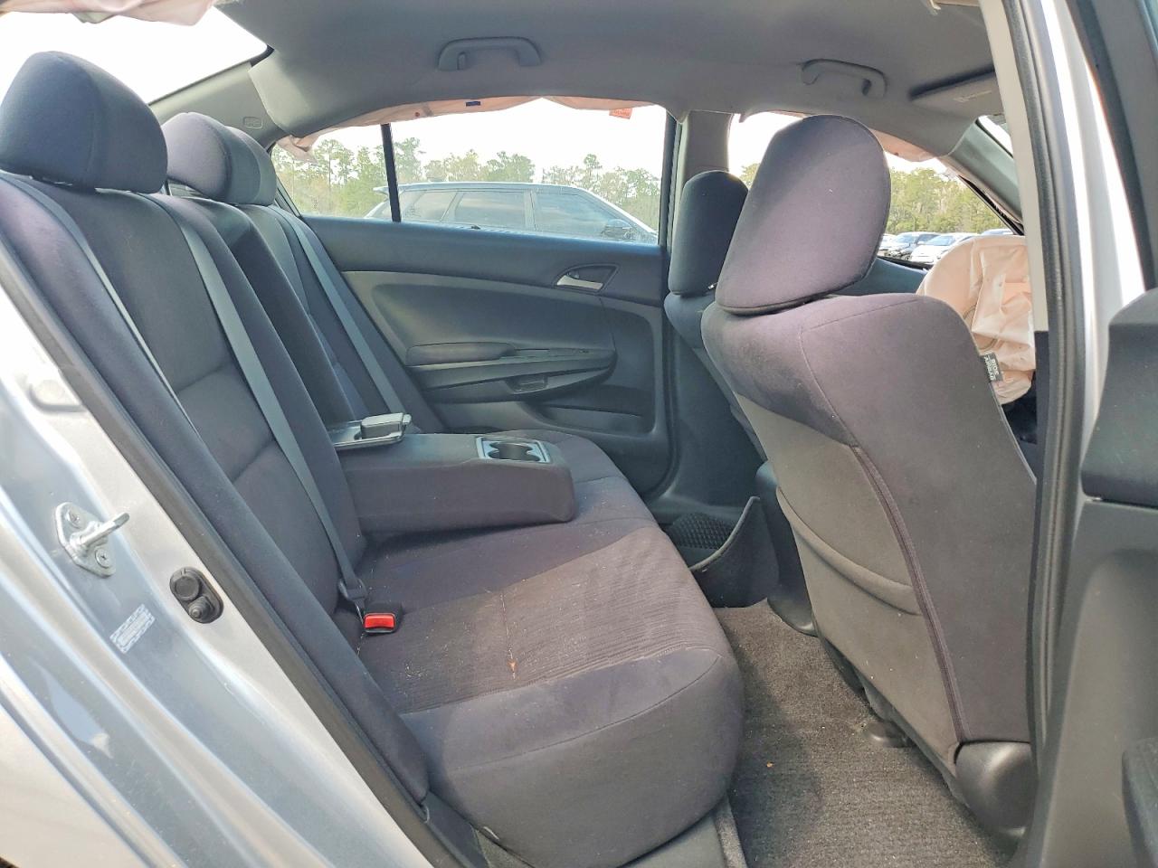2011 HONDA ACCORD LXP photo 28