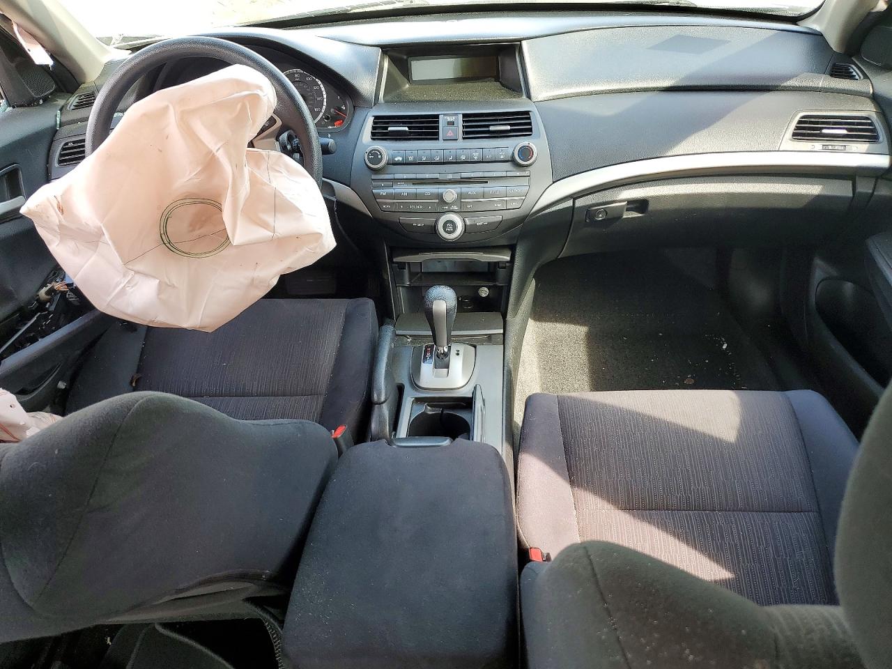 2011 HONDA ACCORD LXP photo 22