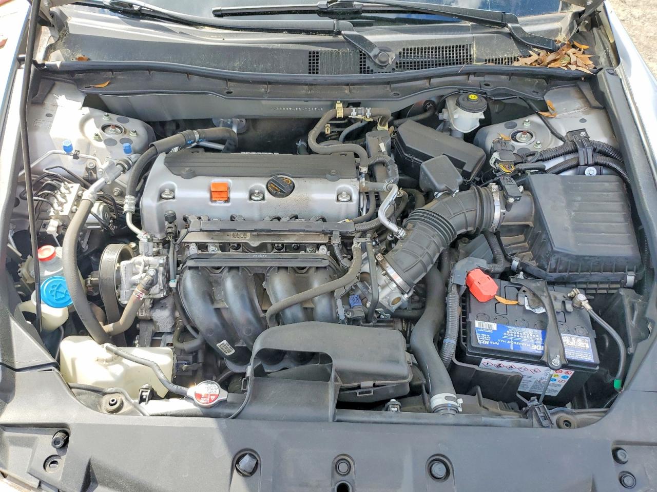 2011 HONDA ACCORD LXP photo 31