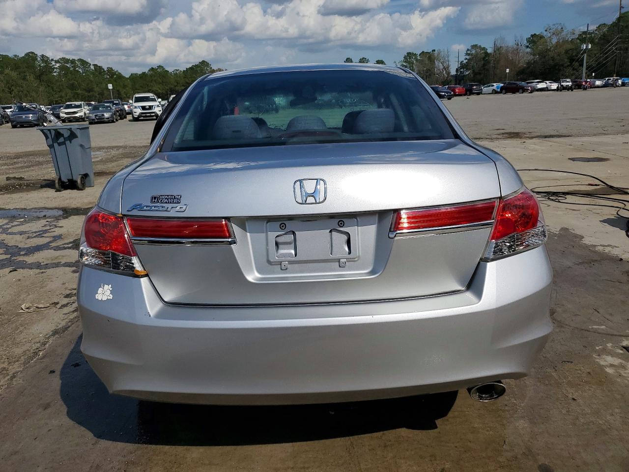 2011 HONDA ACCORD LXP photo 16