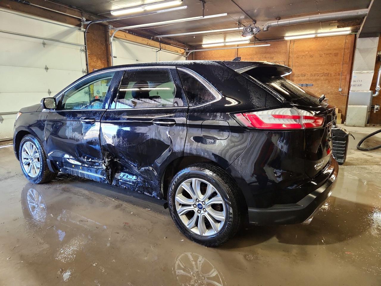 2019 FORD EDGE TITANIUM photo 2