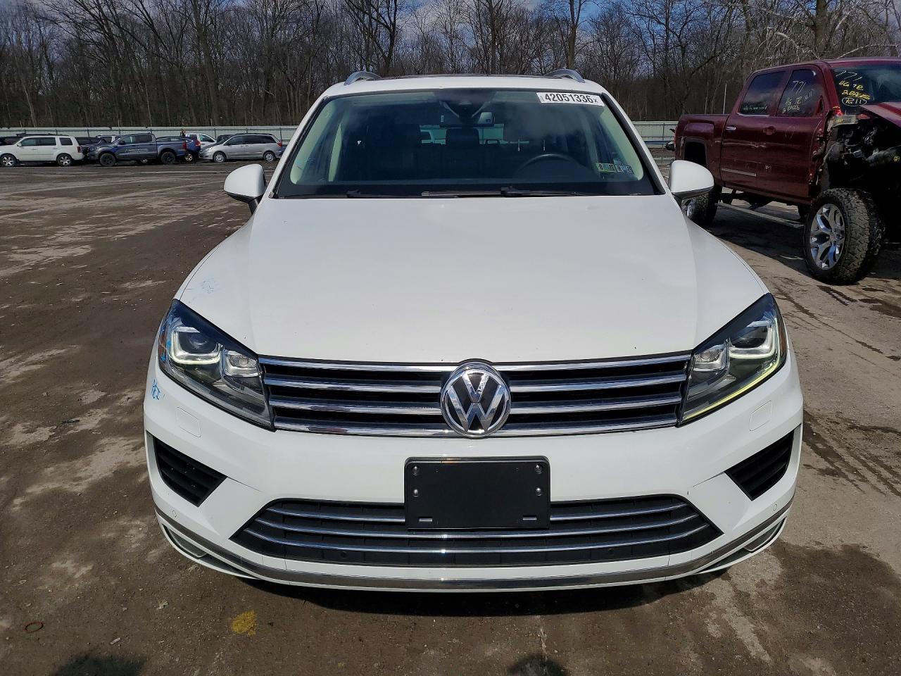 2016 VOLKSWAGEN TOUAREG SPORT photo 5