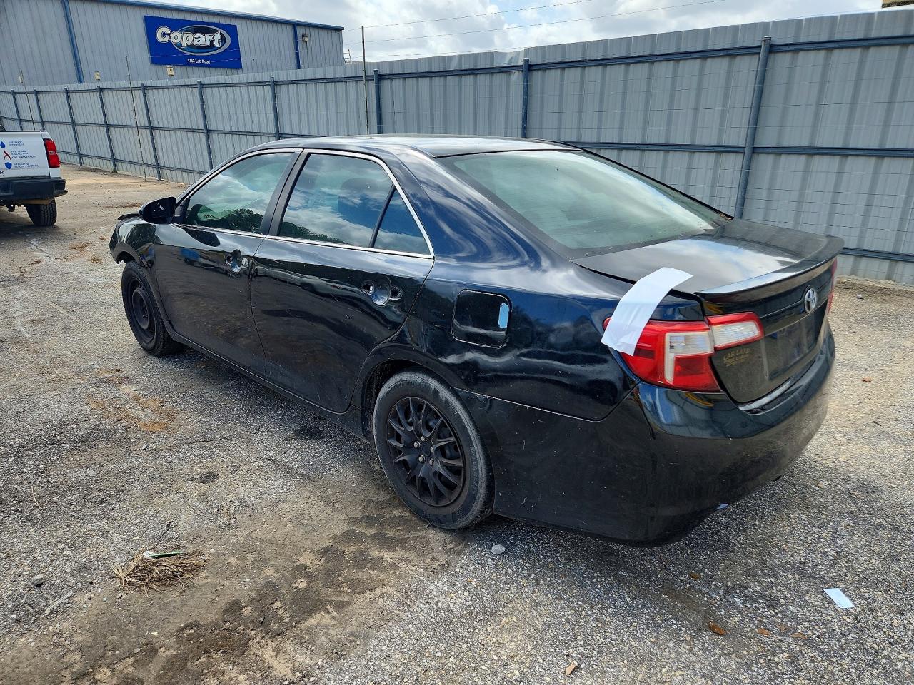 2014 TOYOTA CAMRY SE SPORT photo 2