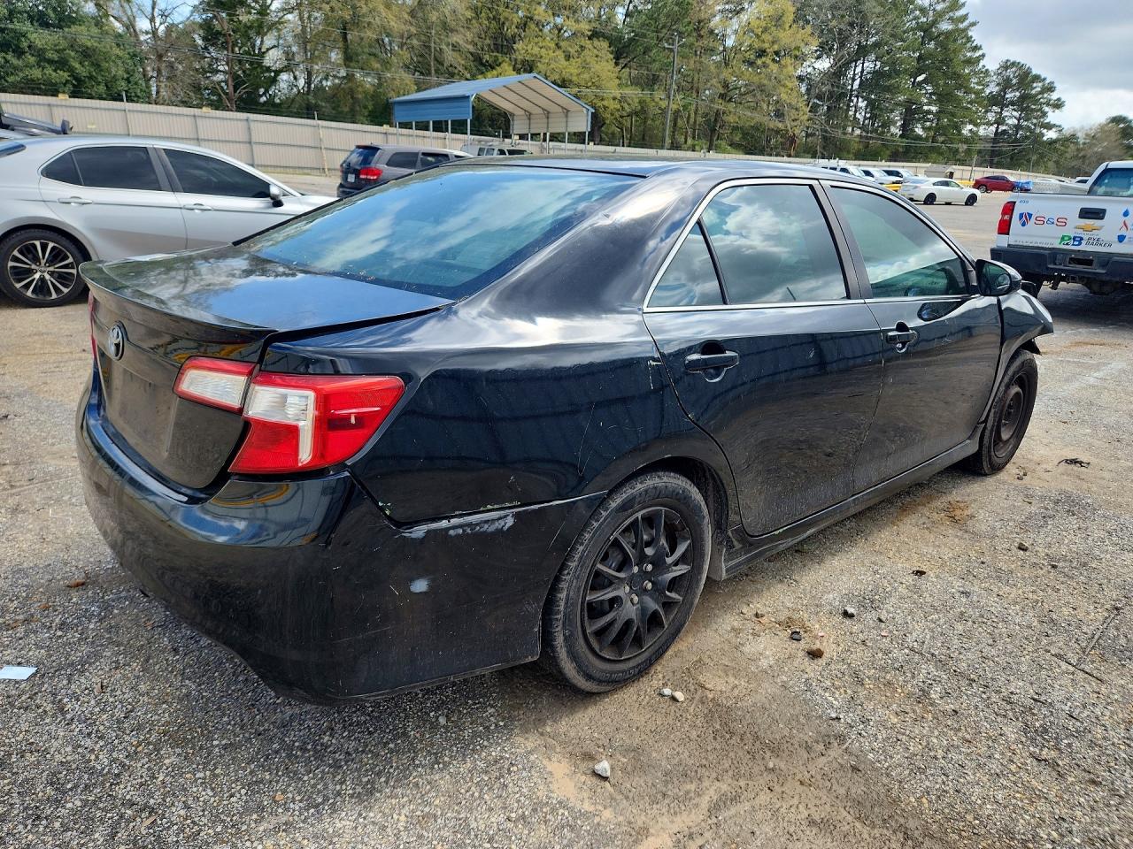 2014 TOYOTA CAMRY SE SPORT photo 3