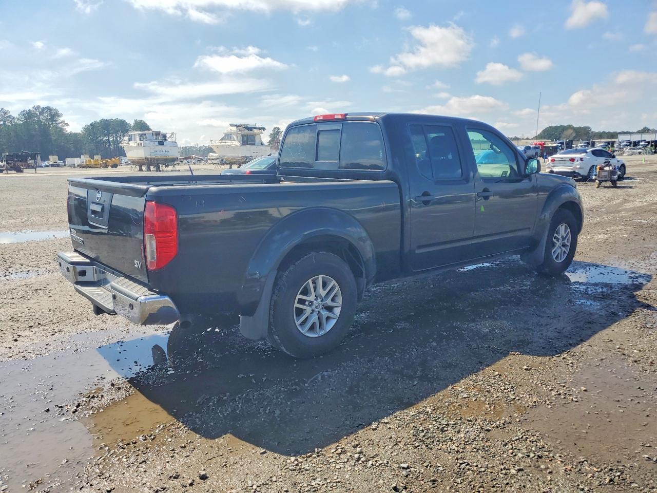2019 NISSAN FRONTIER SV photo 5