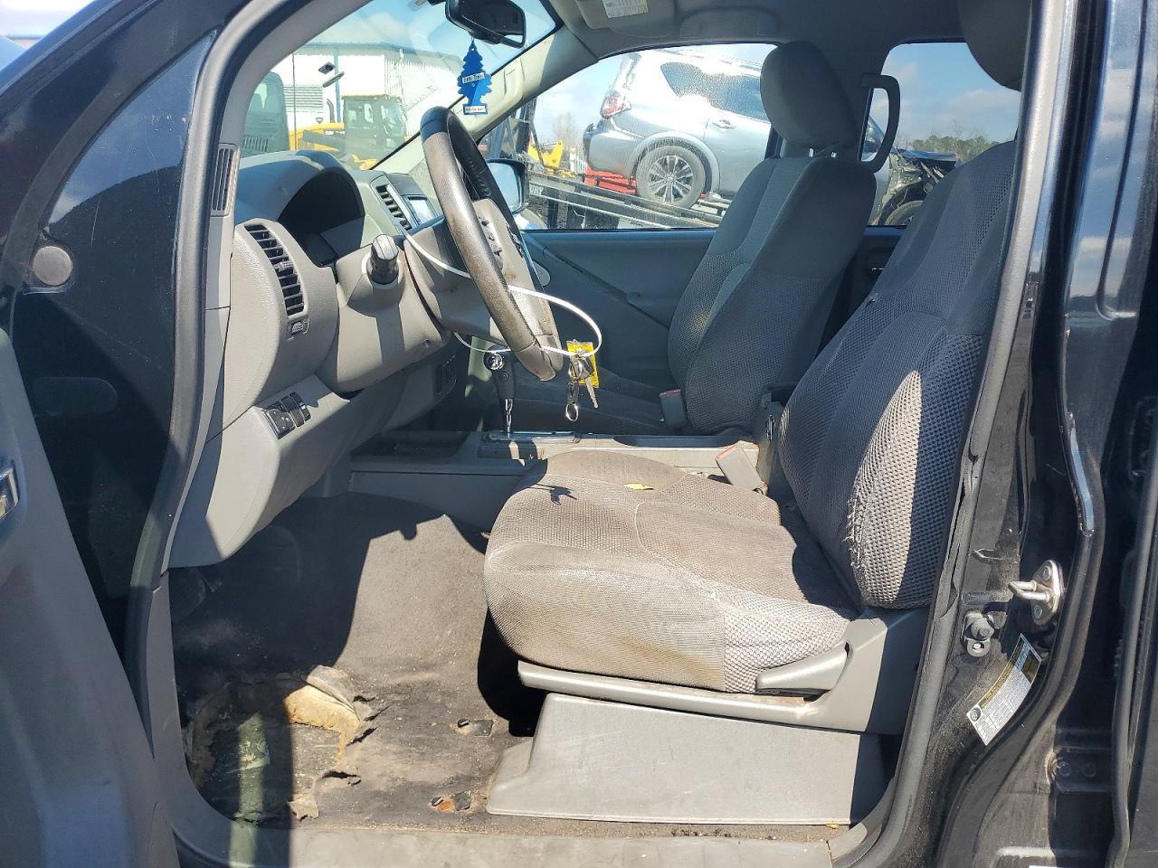 2019 NISSAN FRONTIER SV photo 13