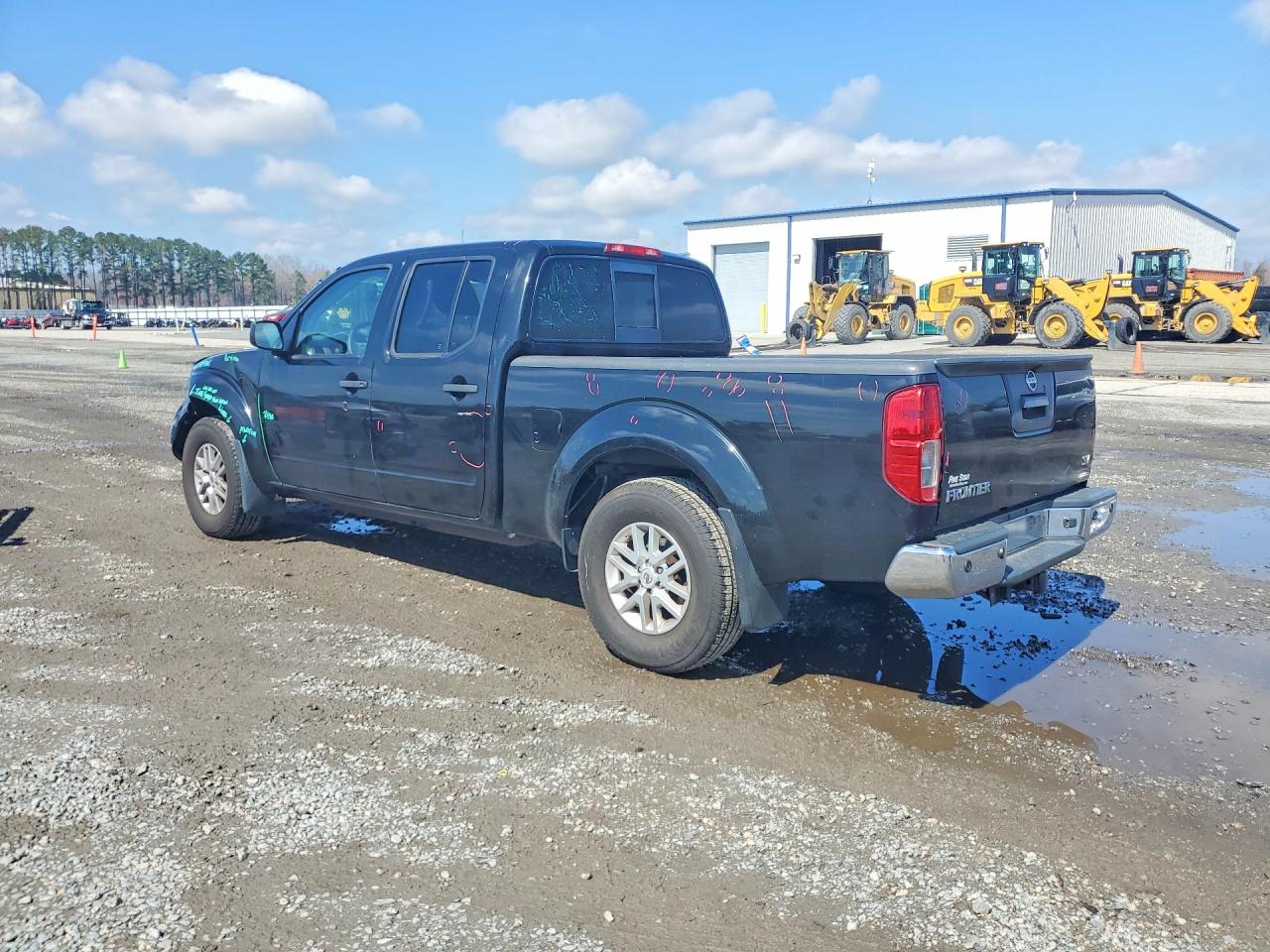 2019 NISSAN FRONTIER SV photo 3
