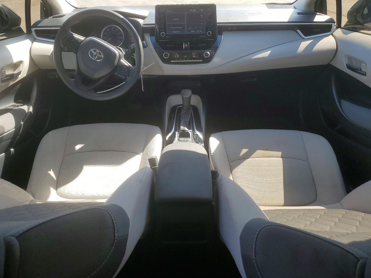 2022 TOYOTA COROLLA LE photo 8