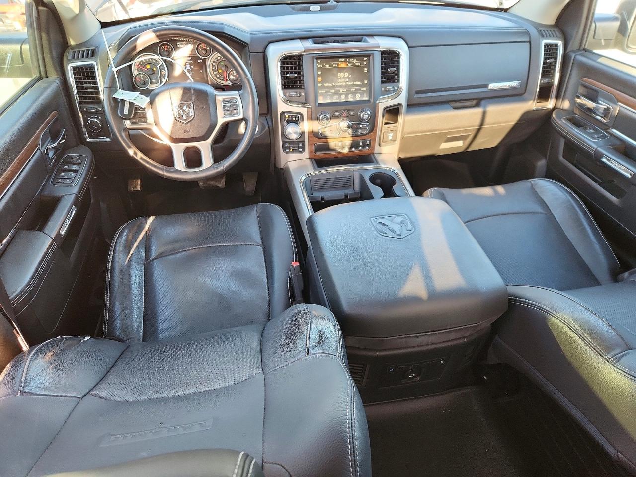 2015 RAM 1500 LARAMIE photo 8