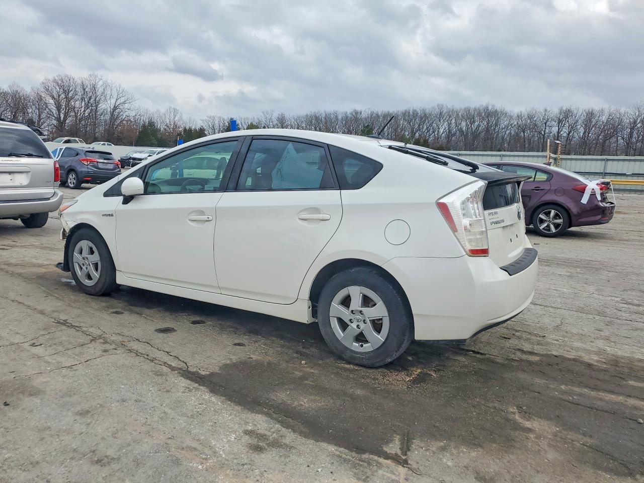 2010 TOYOTA PRIUS II photo 2