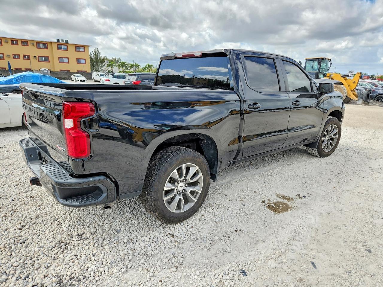 2019 CHEVROLET SILVERADO C1500 RST photo 3
