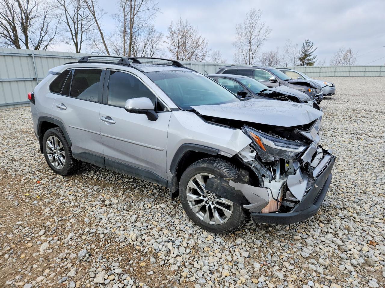 2022 TOYOTA RAV4 XLE PREMIUM photo 7