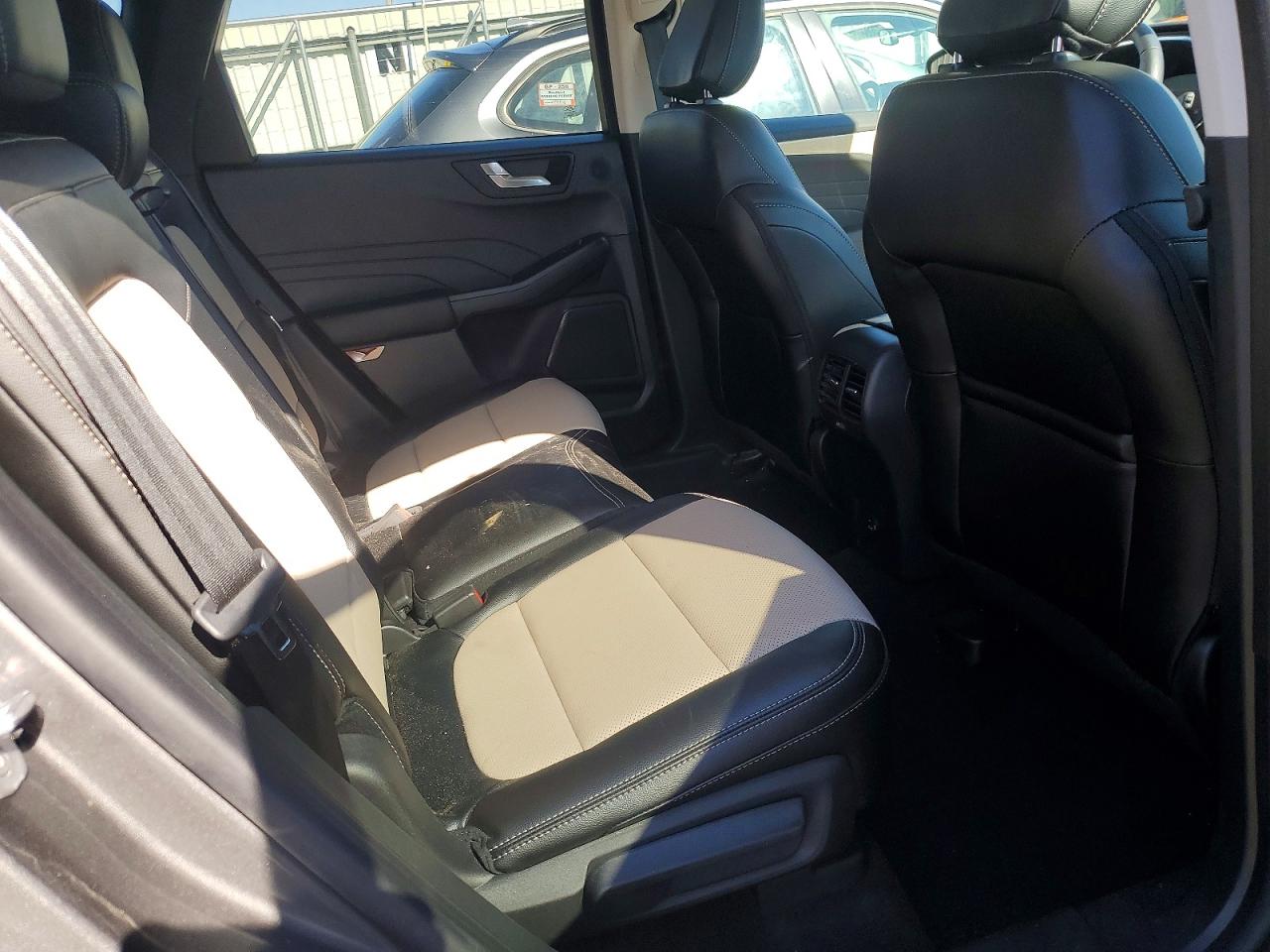 2022 FORD ESCAPE TITANIUM photo 11