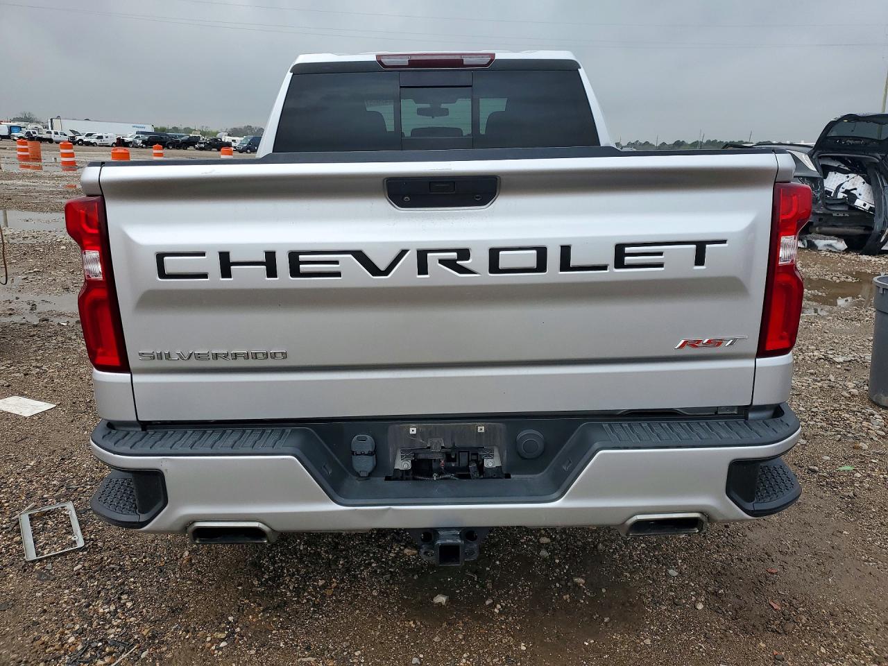 2020 CHEVROLET SILVERADO K1500 RST photo 6