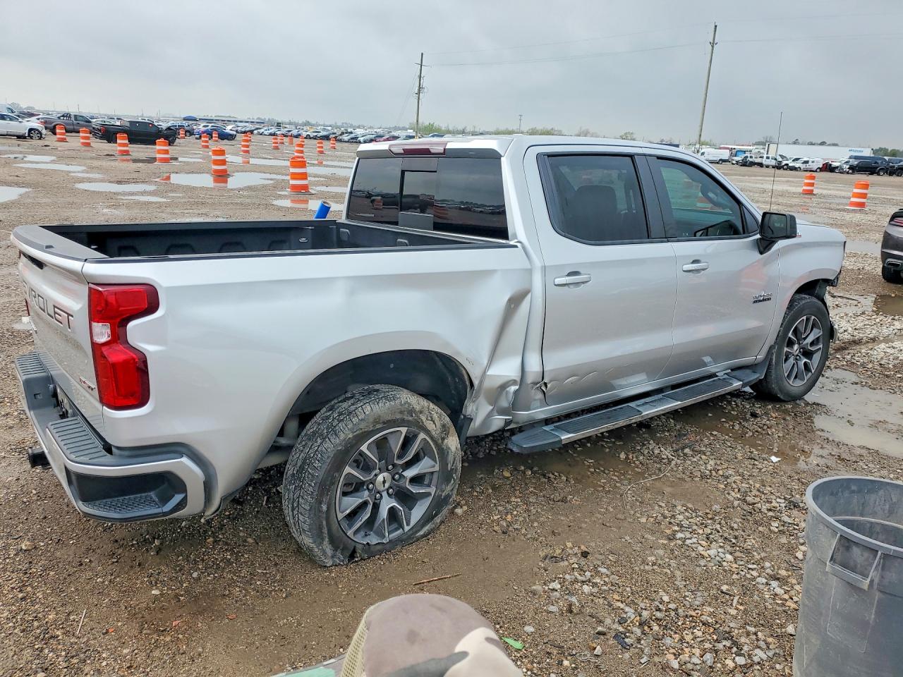 2020 CHEVROLET SILVERADO K1500 RST photo 3