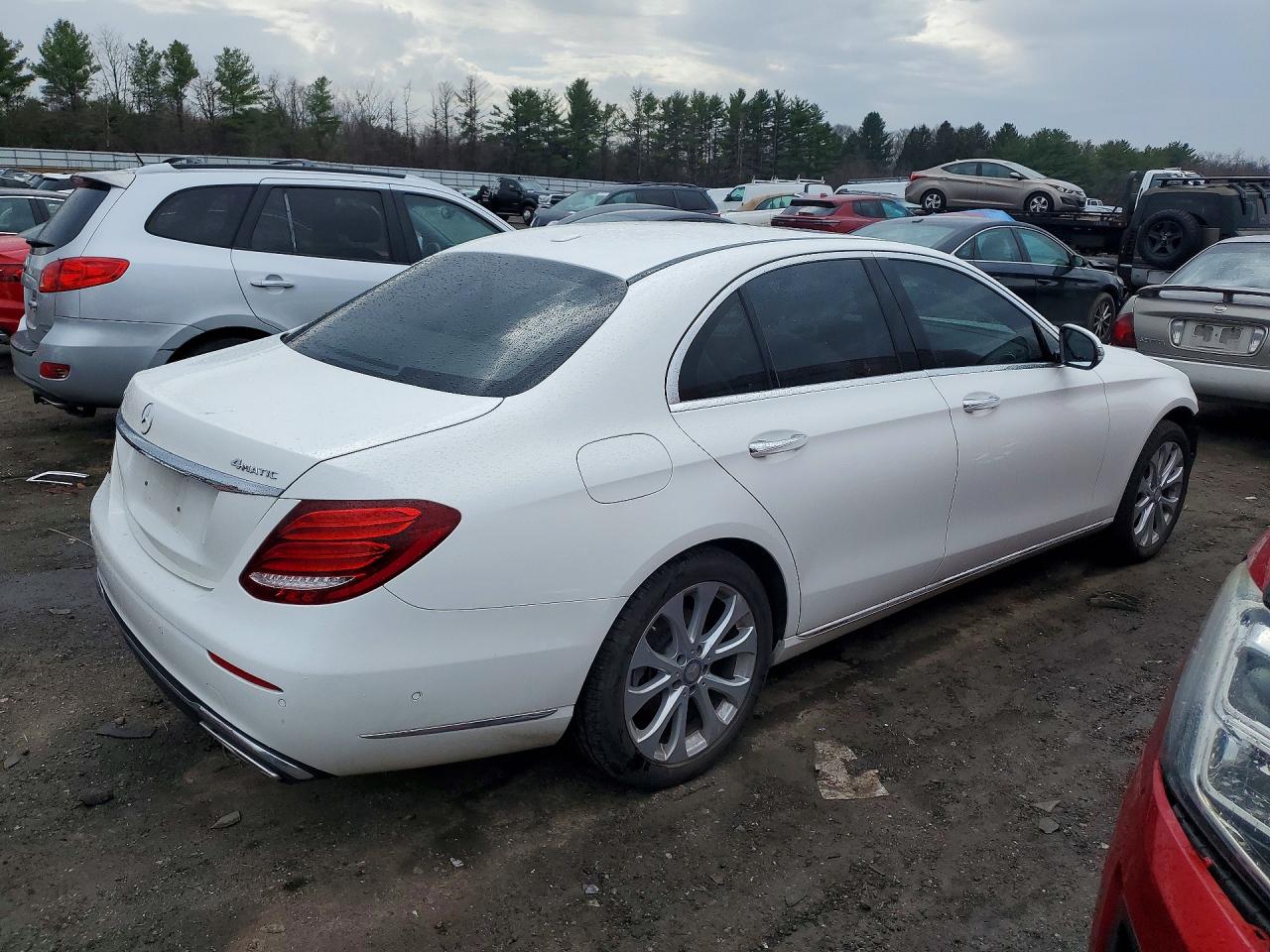 2017 MERCEDES-BENZ E 300 4MATIC photo 3